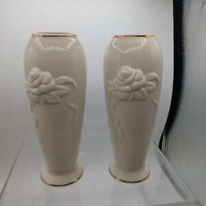 Lenox Ivory Rosebud Collection Gold Trim Embossed Bud